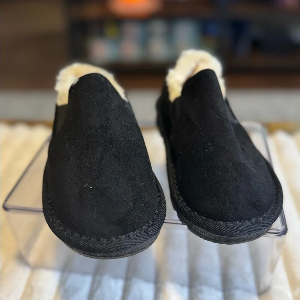 2 pairs little kids indoor/ outdoor slippers size 1